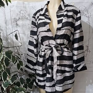 Carlisle Black and Cream Patterned Jacket With Silver Thread 16